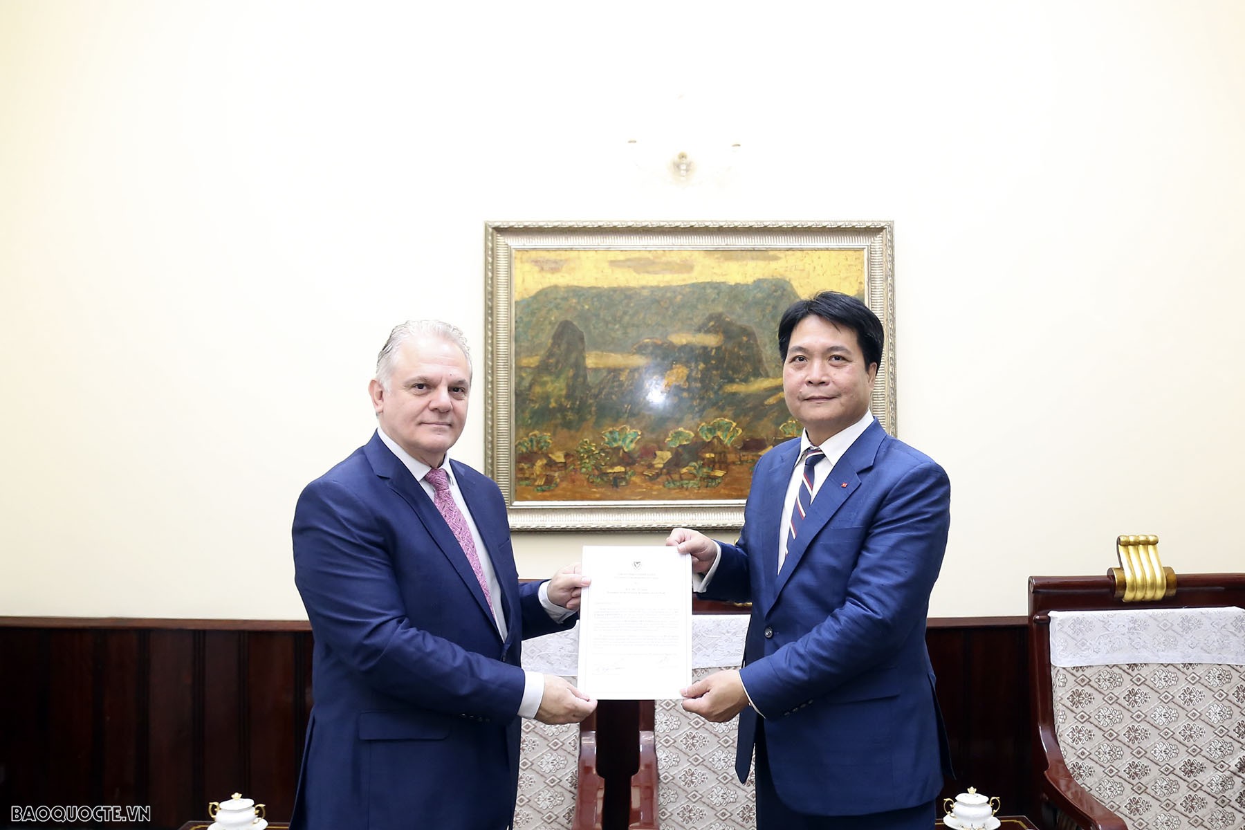 Tiếp nhận bản sao Thư ủy nhiệm bổ nhiệm Đại sứ Iceland, CH Cyprus, Turkmenistan tại Việt Nam