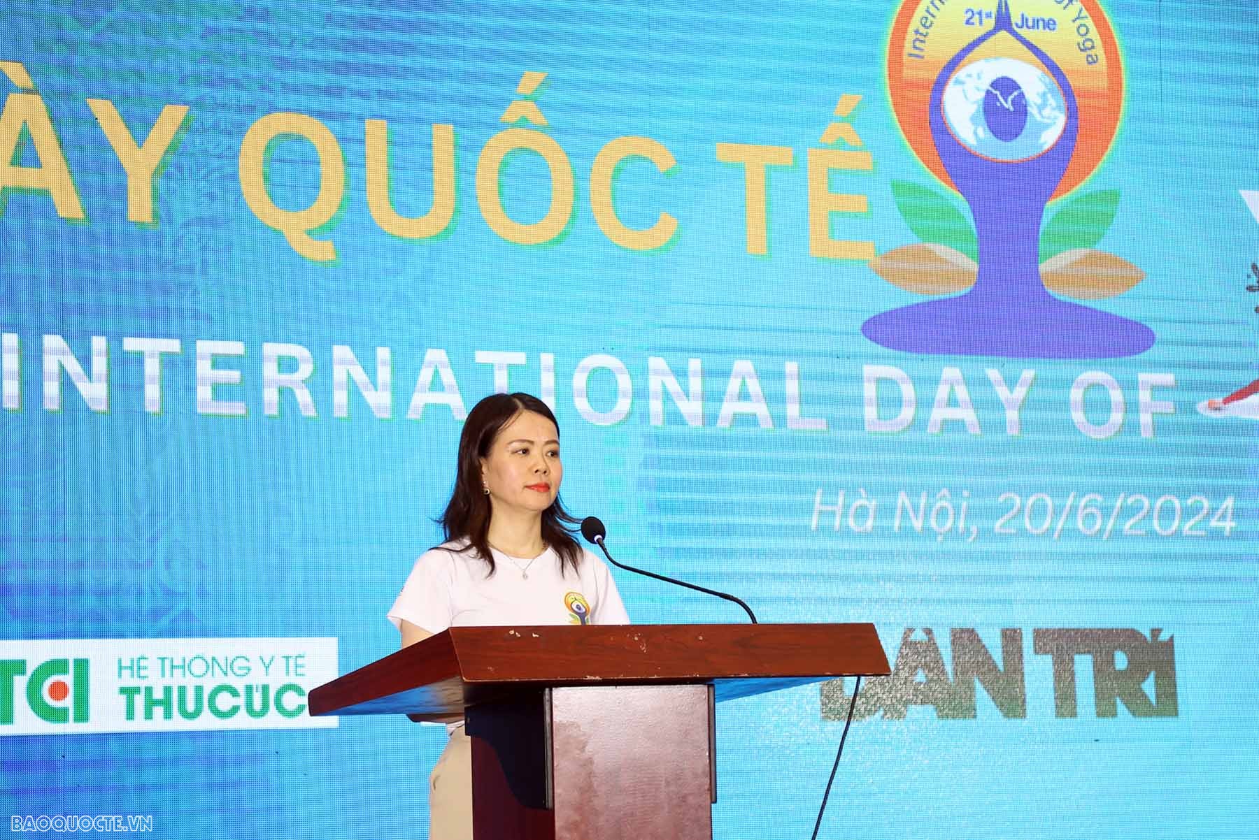 Kỷ niệm Ngày Quốc tế Yoga lần thứ 10 Hàng trăm người tham dự Ngày quốc tế Yoga lần thứ 10