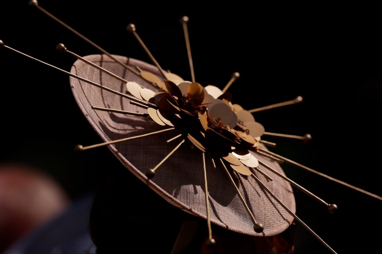 Royal Ascot 2024: Những chiếc mũ có một không 2 tại lễ đua ngựa thường niên của Hoàng gia Anh Royal Ascot 2024: Những chiếc mũ có một không 2 tại lễ đua ngựa thường niên của Hoàng gia Anh