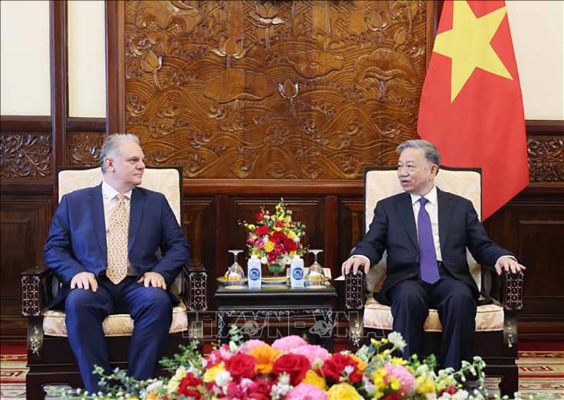 Chủ tịch nước Tô Lâm tiếp 4 Đại sứ trình Quốc thư Chủ tịch nước Tô Lâm tiếp 4 Đại sứ trình Quốc thư