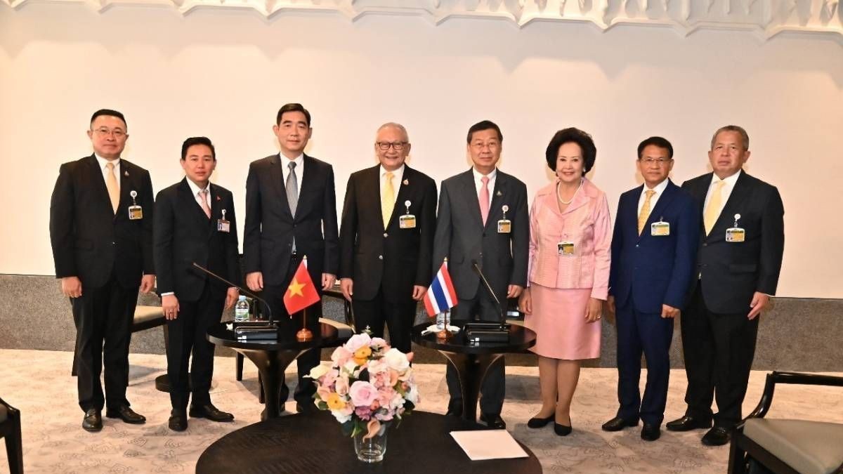 Đại sứ Phạm Việt Hùng thăm và làm việc với Nhóm Nghị sĩ hữu nghị Thái-Việt