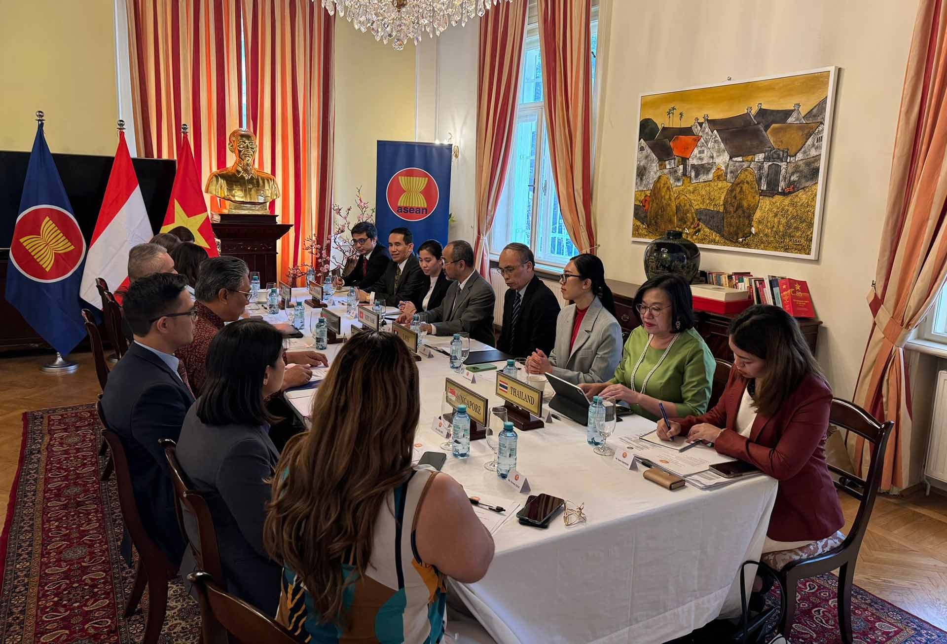 Việt Nam tổ chức cuộc họp Ủy ban ASEAN tại Vienna lần thứ 61 và lễ bàn giao Chủ tịch AVC Việt Nam tổ chức cuộc họp Ủy ban ASEAN tại Vienna lần thứ 61 và lễ bàn giao Chủ tịch AVC