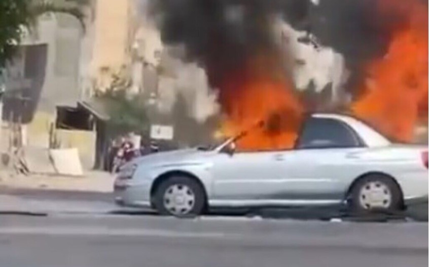 Xe của một người đàn ông Israel được tìm thấy bị bắn trong ô tô của anh ta ở thành phố Qalqilya ở Bờ Tây vào ngày 22 tháng 6 năm 2024. (Nguồn: Times of Israel)) Xe của một người đàn ông Israel được tìm thấy bị bắn trong ô tô của anh ta ở thành phố Qalqilya ở Bờ Tây vào ngày 22 tháng 6 năm 2024. (Nguồn: Times of Israel))