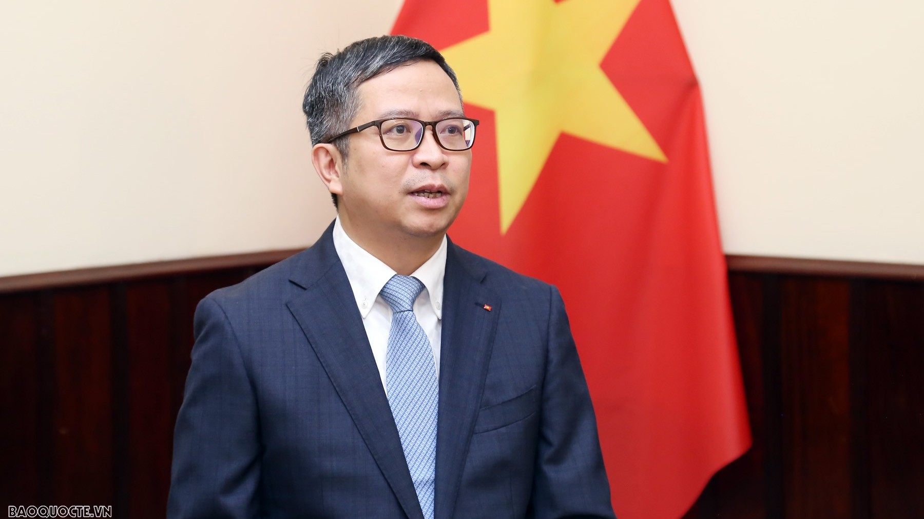 Thứ trưởng Ngoại giao Phạm Thanh Bình trả lời phỏng vấn báo chí trước chuyến công tác của Thủ tướng Phạm Minh Chính tham dự Hội nghị WEF Đại Liên