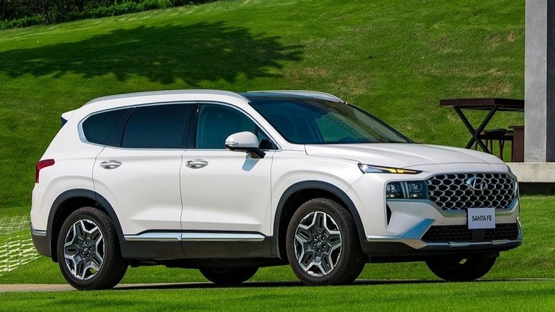 Những mẫu ô tô phổ thông giảm giá hàng trăm triệu đồng trong tháng 6/2024