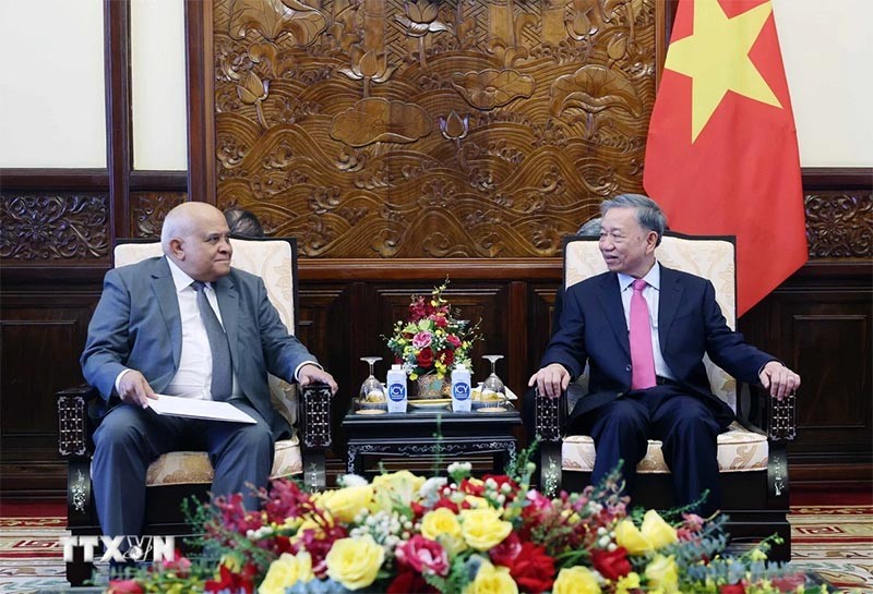 Việt Nam hết sức coi trọng mối quan hệ truyền thống đặc biệt với Cuba Việt Nam hết sức coi trọng mối quan hệ truyền thống đặc biệt với Cuba