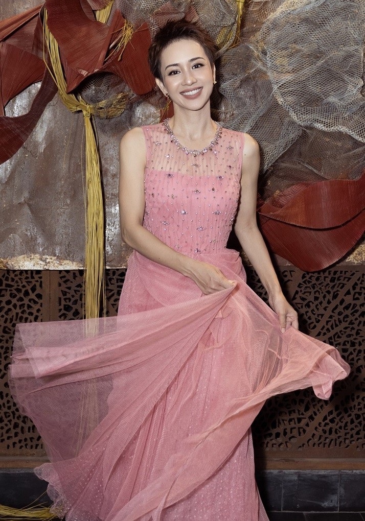 Thúy Hiền Thúy Hiền