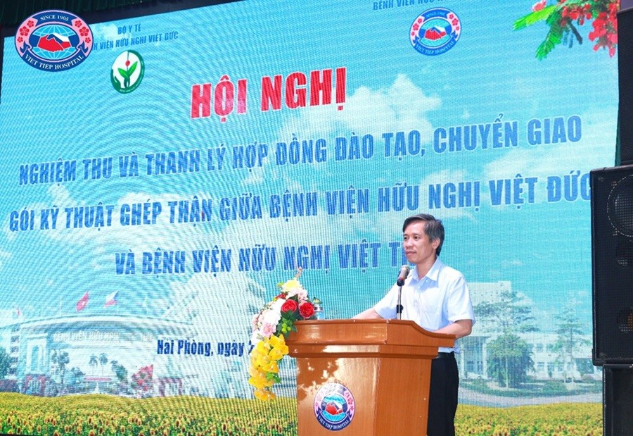 PGS.TS Nguyễn Mạnh Khánh – Phó Giám đốc Bệnh viện Hữu nghị Việt Đức phát biểu kết luận nghiệm thu Hợp đồng Đào tạo, chuyển giao gói kỹ thuật Ghép thận trong khuôn khổ Hội nghị PGS.TS Nguyễn Mạnh Khánh – Phó Giám đốc Bệnh viện Hữu nghị Việt Đức phát biểu kết luận nghiệm thu Hợp đồng Đào tạo, chuyển giao gói kỹ thuật Ghép thận trong khuôn khổ Hội nghị