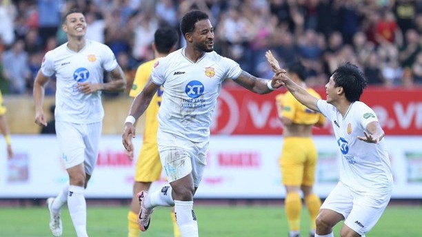 Nam Định vô địch V-League sau 39 năm chờ đợi