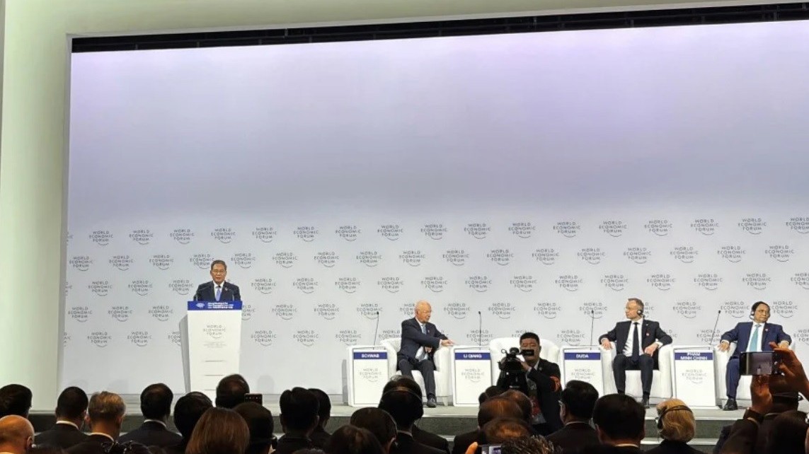 Thủ tướng Trung Quốc: Những chân trời tăng trưởng mới hình thành dựa trên tiến bộ về công nghệ