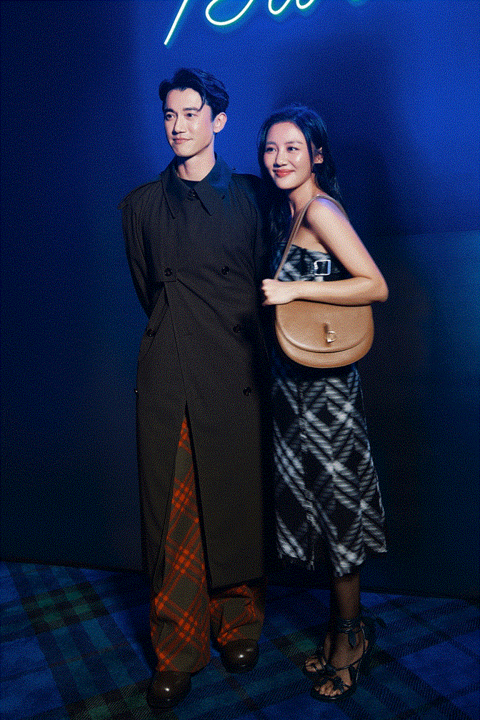 Hình ảnh ca sĩ Văn Mai Hương tại sự kiện thời trang quốc tế