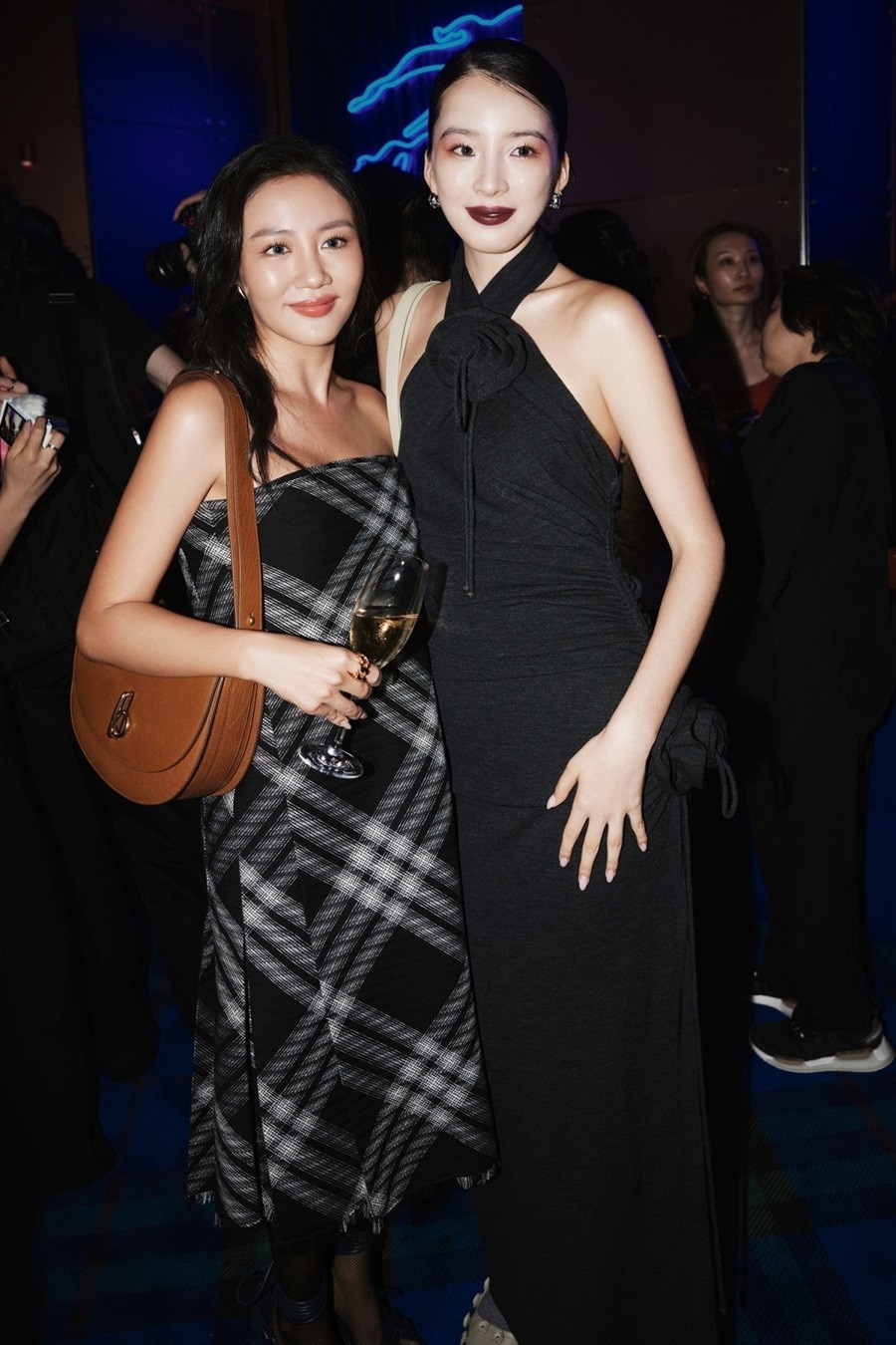 Văn Mai Hương Văn Mai Hương