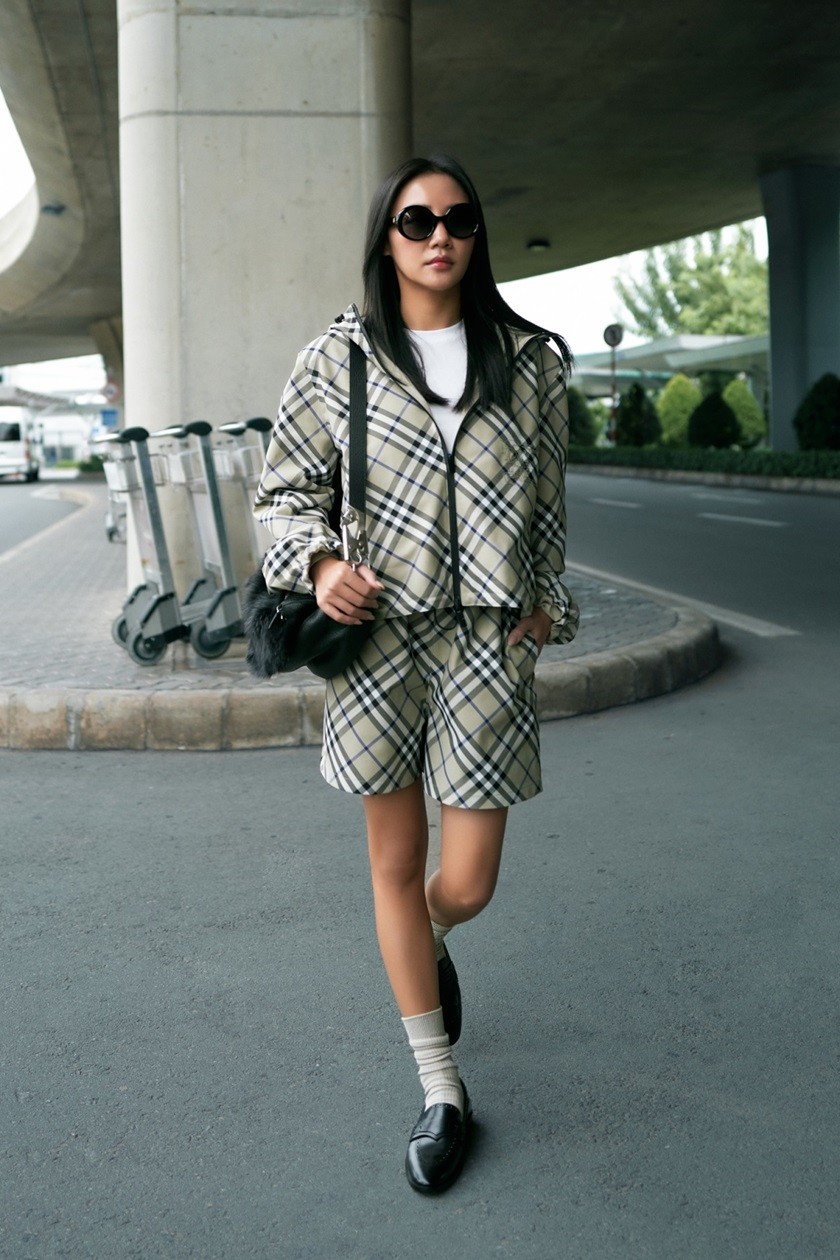 Văn Mai Hương Văn Mai Hương