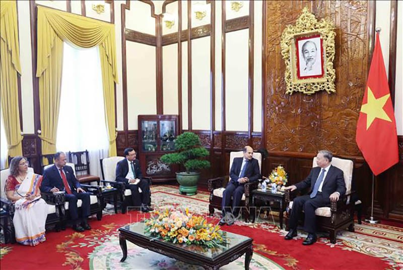 Chủ tịch nước Tô Lâm tiếp Đại sứ Ấn Độ tại Việt Nam Chủ tịch nước Tô Lâm tiếp Đại sứ Ấn Độ tại Việt Nam