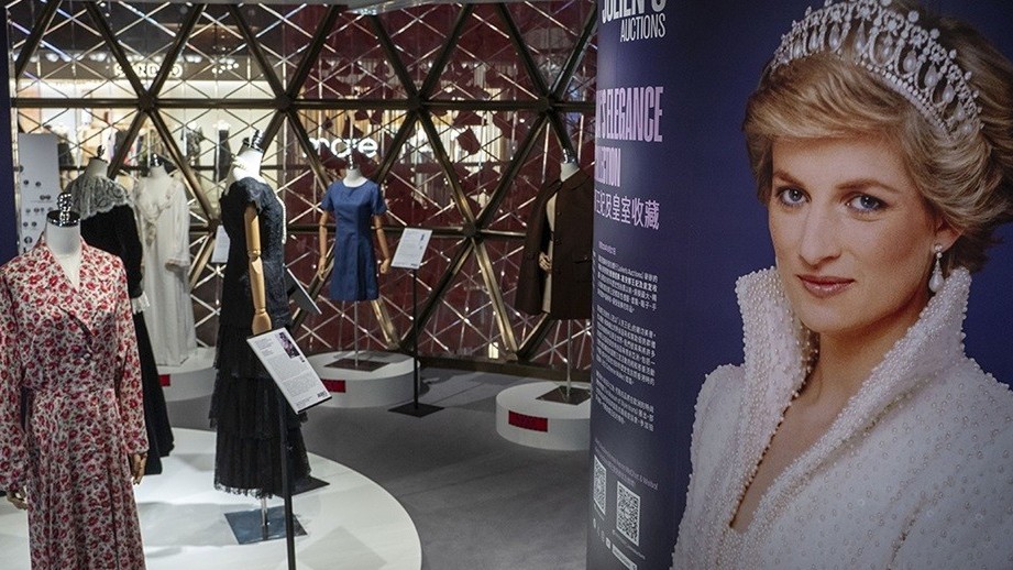 Bán đấu giá bộ sưu tập kỷ vật lớn nhất của cố Công nương Diana