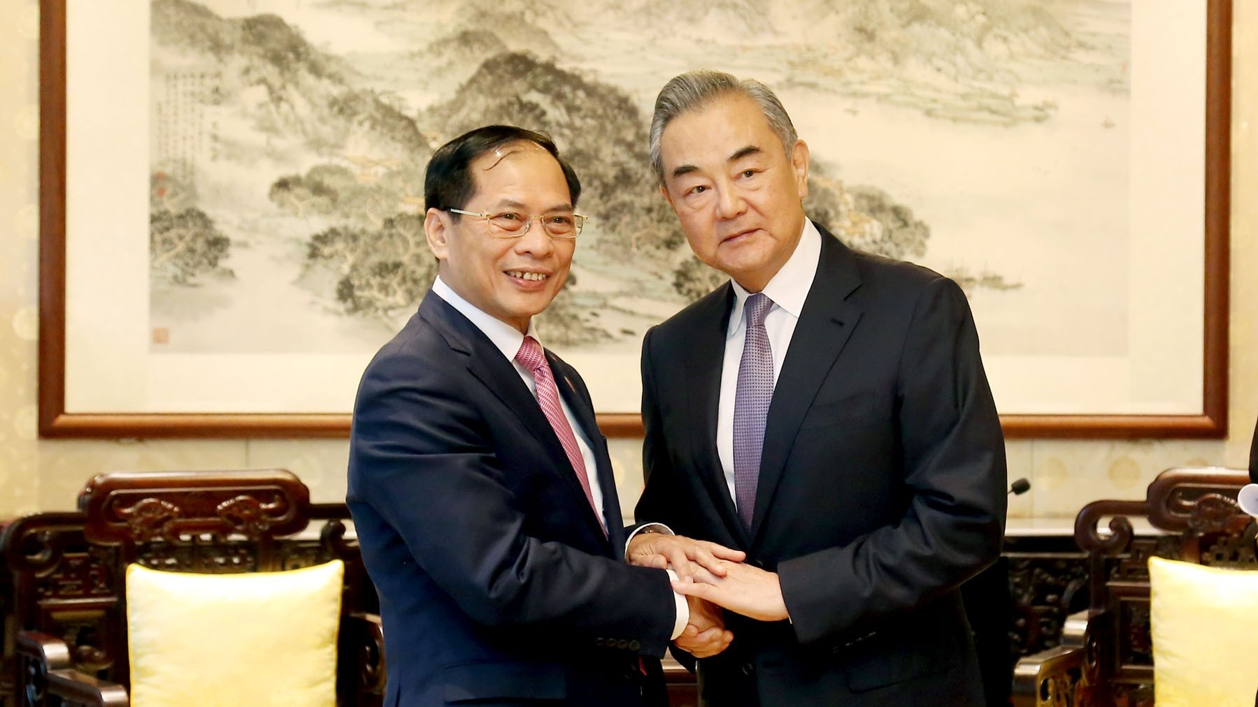 Bộ trưởng Ngoại giao Bùi Thanh Sơn hội kiến Bộ trưởng Ngoại giao Trung Quốc Vương Nghị