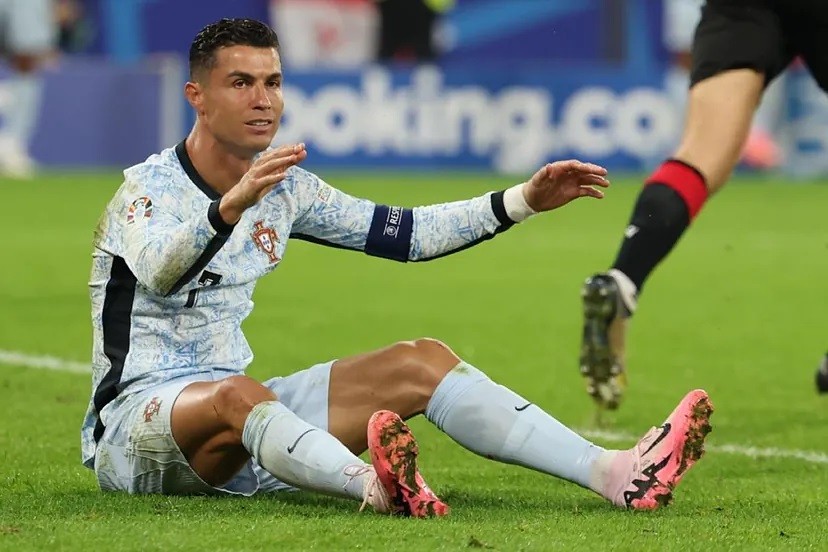 Cristiano Ronaldo không thể ghi bàn vòng bảng EURO 2024 Cristiano Ronaldo không thể ghi bàn vòng bảng EURO 2024