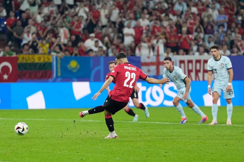 Sau vòng bảng EURO 2024, tiền đạo Georges Mikautadze dẫn đầu cuộc đua Vua phá lưới