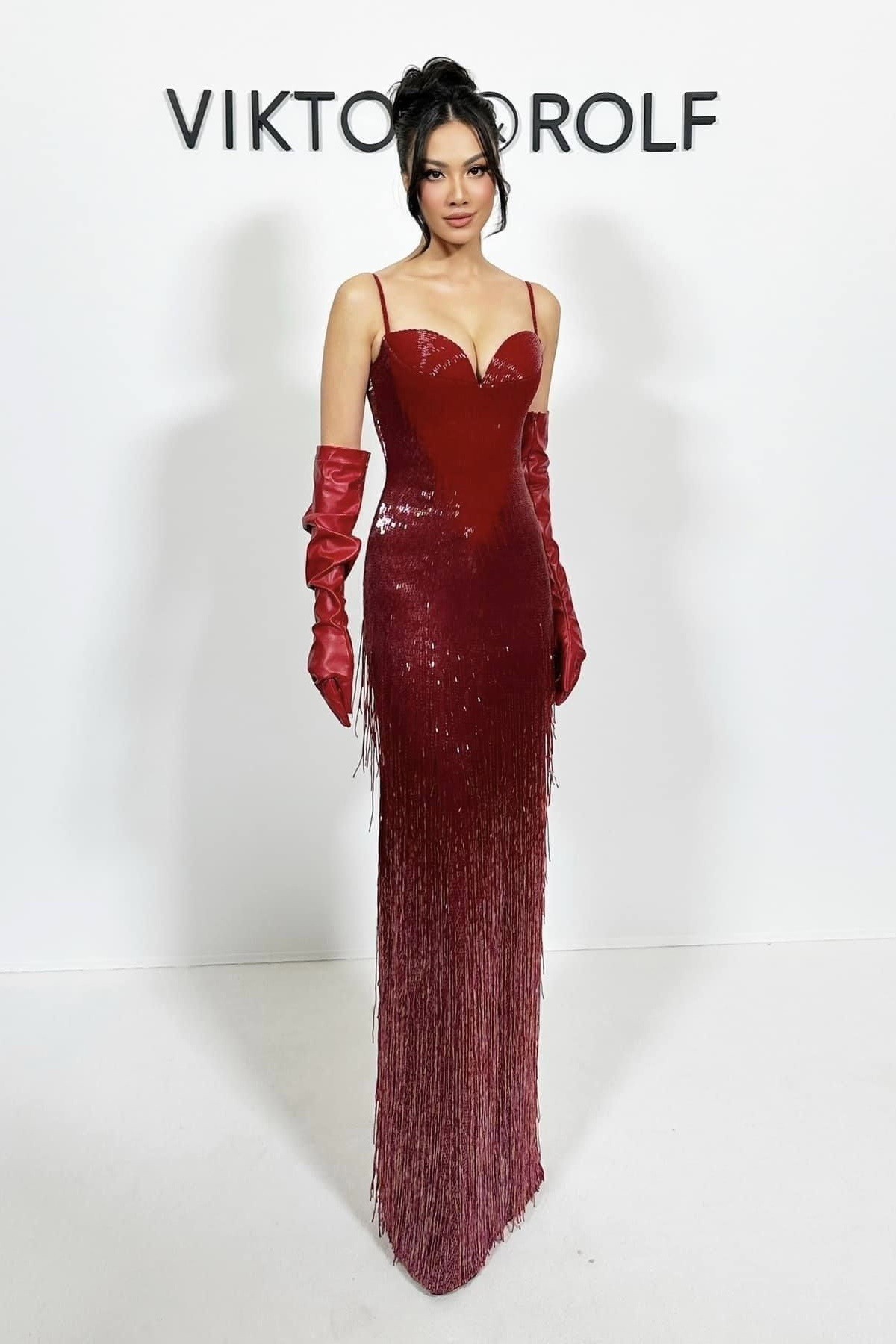 Á hậu Kim Duyên 'đọ sắc' diễn viên Phạm Băng Băng tại Tuần lễ thời trang Paris Á hậu Kim Duyên 'đọ sắc' diễn viên Phạm Băng Băng tại Tuần lễ thời trang Paris