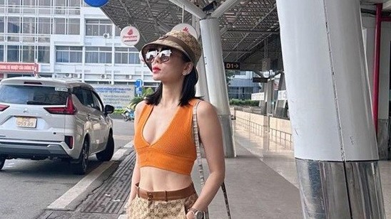 Bóc giá những đôi dép lê hàng hiệu yêu thích của ca sĩ Lệ Quyên