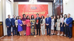 Thứ trưởng Ngoại giao Lê Thị Thu Hằng trao quyết định bổ nhiệm 3 Phó Vụ trưởng