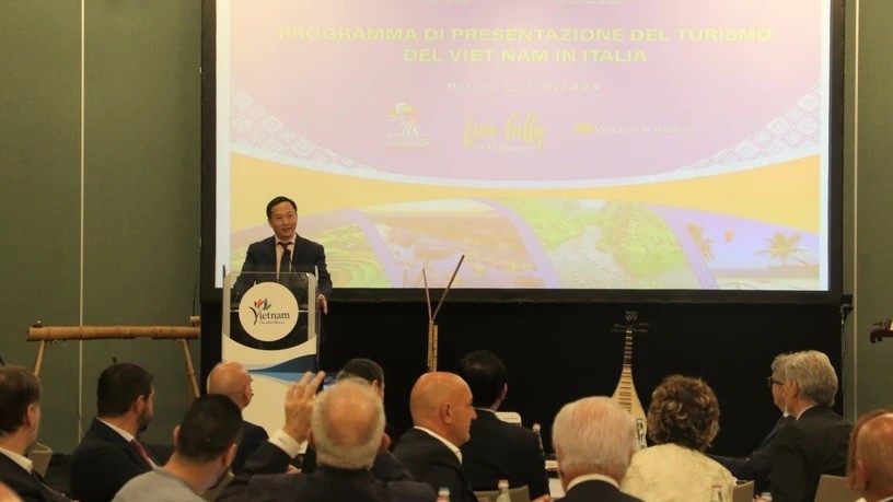 Nhiều doanh nghiệp lữ hành Italy quan tâm tới du lịch Việt Nam