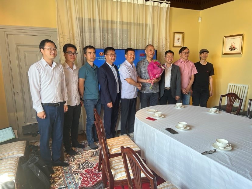 Phó Giáo sư, Tiến sĩ Đỗ Quang Minh, chuyên gia cao cấp Công ty Thermo Calc, được bầu làm Chủ tịch Hội. Phó Giáo sư, Tiến sĩ Đỗ Quang Minh, chuyên gia cao cấp Công ty Thermo Calc, được bầu làm Chủ tịch Hội.