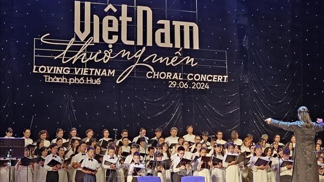 Đưa 'Việt Nam thương mến' đến cố đô Huế