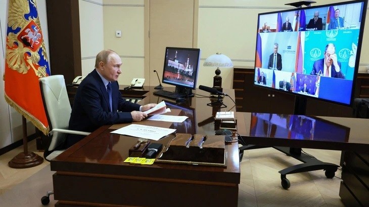 Ảnh ấn tượng (24-30/6): Đáp trả Mỹ, Tổng thống Nga Putin đề cập tên lửa hạt nhân, EU-Ukraine có ‘bước đi lịch sử’, tranh luận bầu cử Mỹ ‘nóng rẫy’