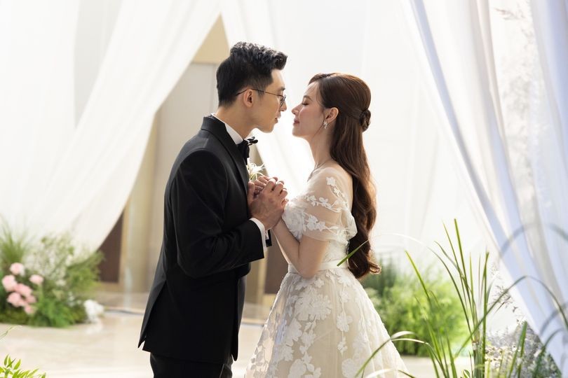 Ngắm cô dâu Midu trong loạt ảnh cưới Ngắm cô dâu Midu trong loạt ảnh cưới