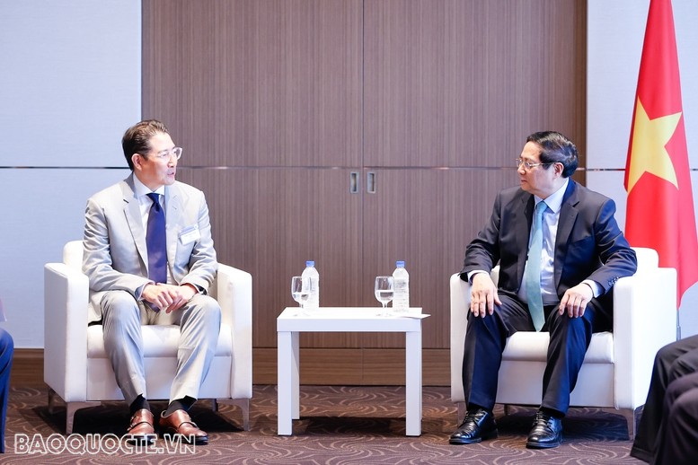 Thủ tướng Phạm Minh Chính tiếp Chủ tịch Tập đoàn Hyosung và Lotte