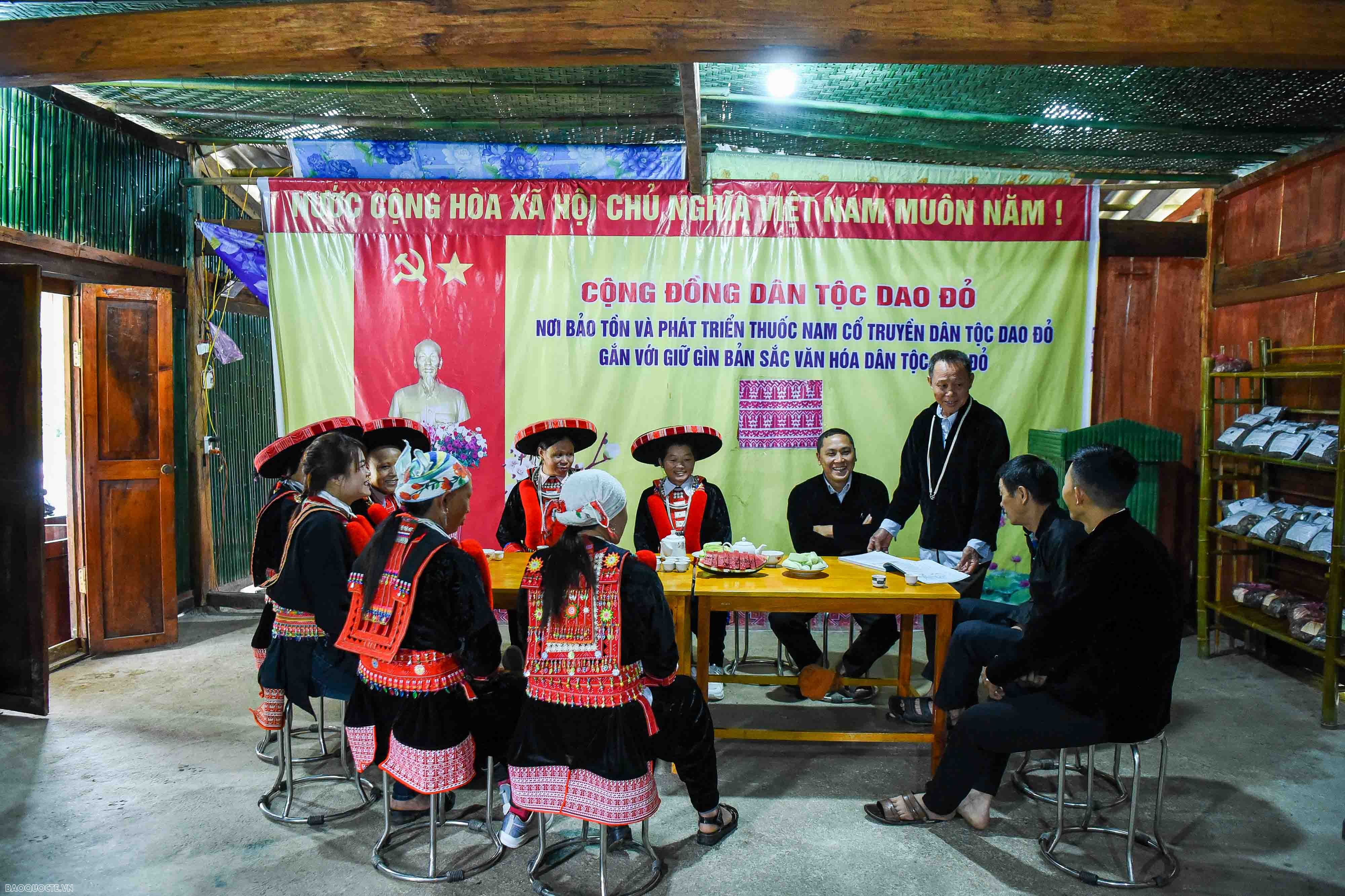 Từ những yêu cầu và lợi thế sẵn có, chính quyền địa phương nhận thấy, đồng bào dân tộc Dao đỏ Văn Thanh còn lưu giữ nhiều bài thuốc cổ truyền rất quý, tuy nhiên nếu không được tiếp nối và tham gia bảo tồn thì những giá trị này sẽ dần bị mai một. chính vì vậy, Câu lạc bộ Cộng đồng dân tộc Dao đỏ nơi bảo tồn và phát triển các bài thuốc cổ truyền của người Dao đỏ đã ra đời, do ông Bàn Đức Thắng, Phó Bí thư Đảng ủy, Chủ tịch UBND xã Phan Thanh làm chủ nhiệm. 