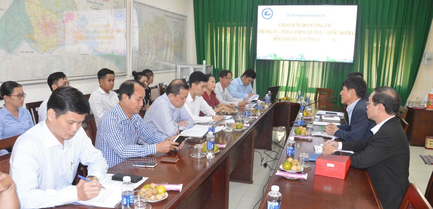 Tiền Giang tiếp và làm việc với Đoàn công tác Thương vụ - Tổng Lãnh sự quán Hàn Quốc tại TP. Hồ Chí Minh (nguồn Báo Ấp Bắc). Tiền Giang tiếp và làm việc với Đoàn công tác Thương vụ - Tổng Lãnh sự quán Hàn Quốc tại TP. Hồ Chí Minh (nguồn Báo Ấp Bắc).