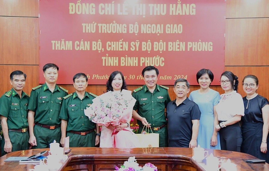 Đẩy mạnh công tác đối ngoại và thu hút nguồn lực kiều bào tại tỉnh Bình Phước Đẩy mạnh công tác đối ngoại và thu hút nguồn lực kiều bào tại tỉnh Bình Phước