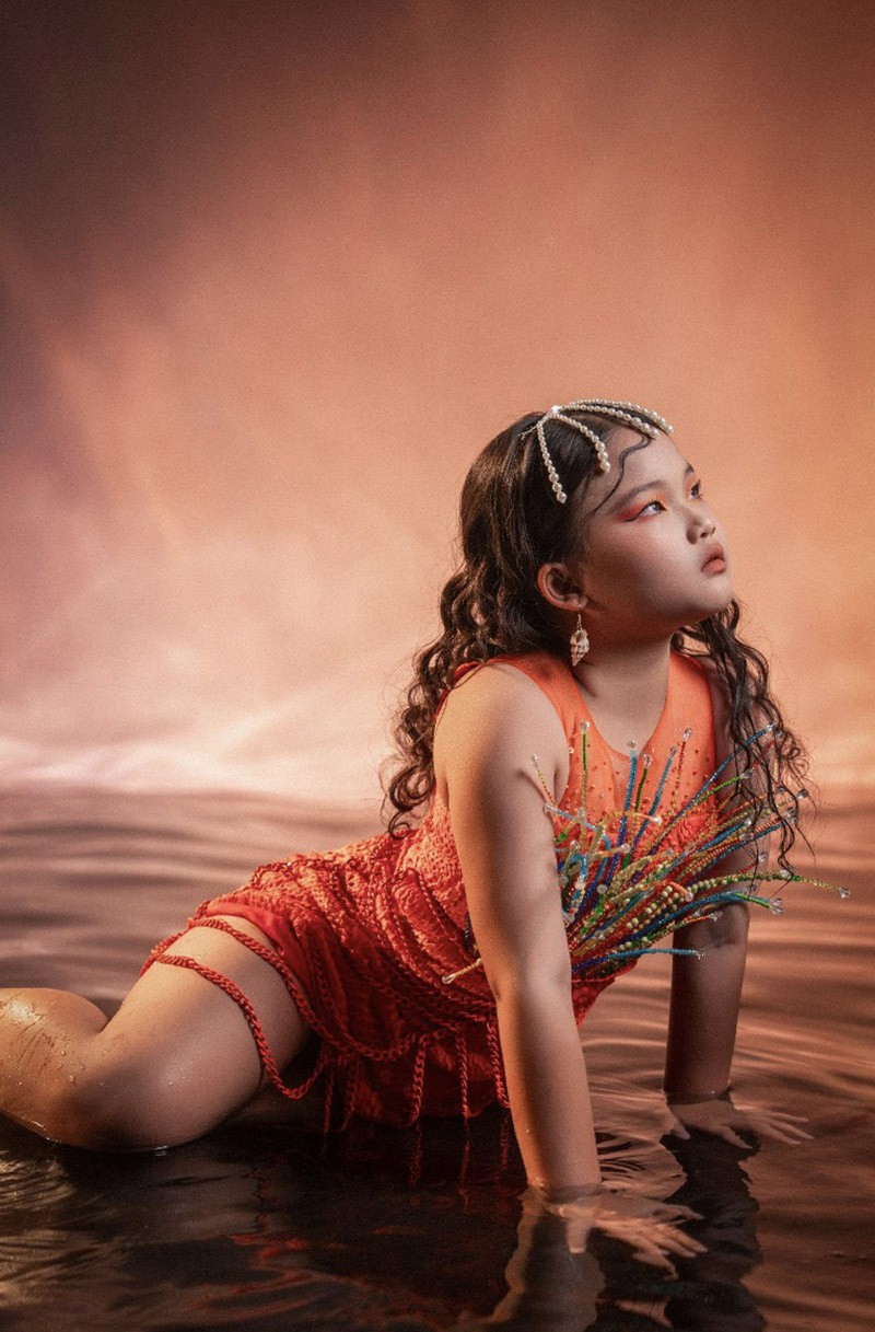 Rita Thiên Phúc đảm nhận vai trò đại diện BST của Trinh Châu tại Ocean Fashion Show 2024