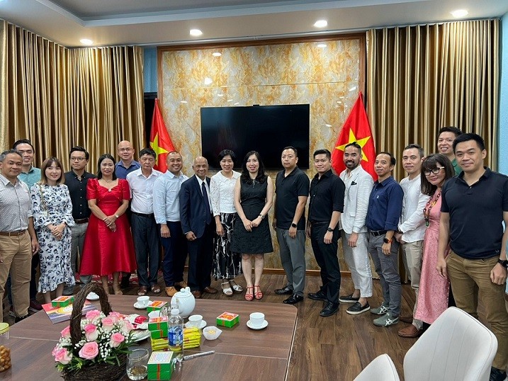 Thứ trưởng Bộ Ngoại giao Lê Thị Thu Hằng làm việc tại TP. Hồ Chí Minh Thứ trưởng Bộ Ngoại giao Lê Thị Thu Hằng làm việc tại TP. Hồ Chí Minh