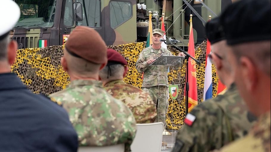 NATO thành lập đơn vị mũi nhọn; Trung Quốc phát cảnh báo liên minh quân sự chớ làm một điều