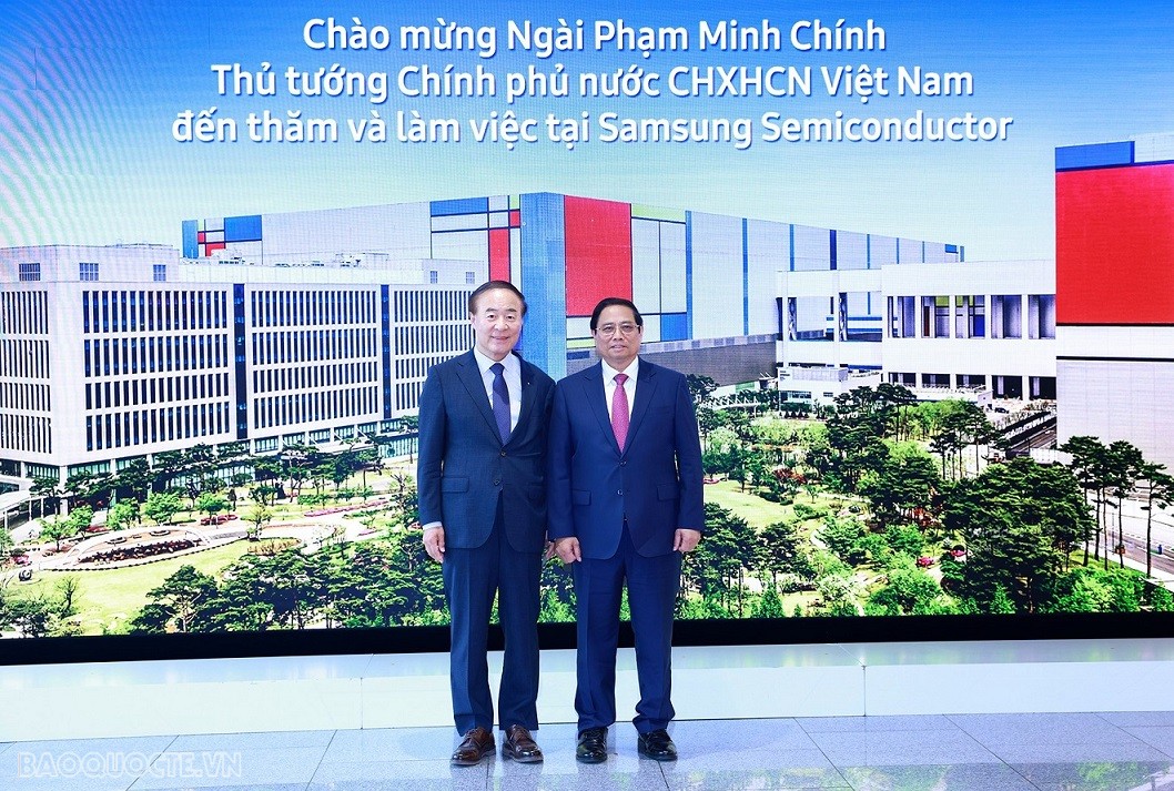 Thủ tướng Phạm Minh Chính thăm và làm việc tại Tổ hợp tập đoàn Samsung Thủ tướng Phạm Minh Chính thăm và làm việc tại Tổ hợp tập đoàn Samsung