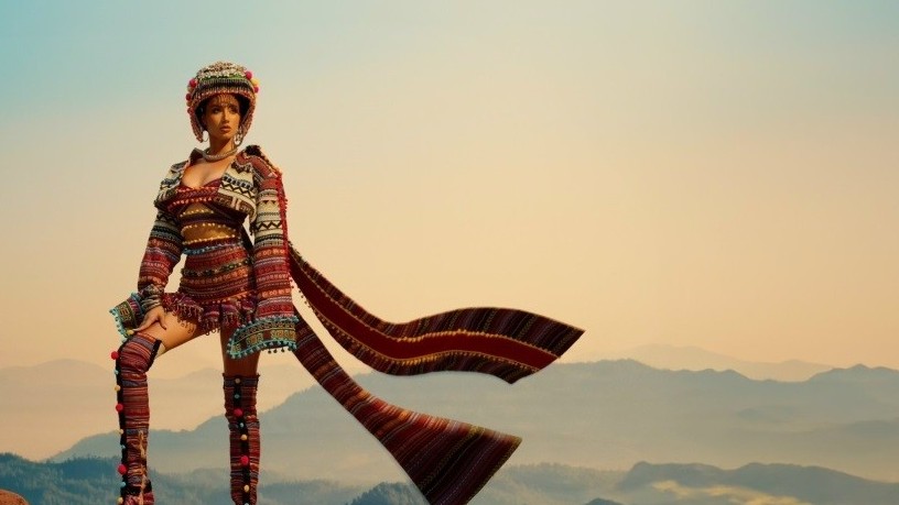 Hoa hậu Siêu quốc gia 2024: Lydie Vũ chọn trang phục thổ cẩm dệt tay của đồng bào Tây Bắc