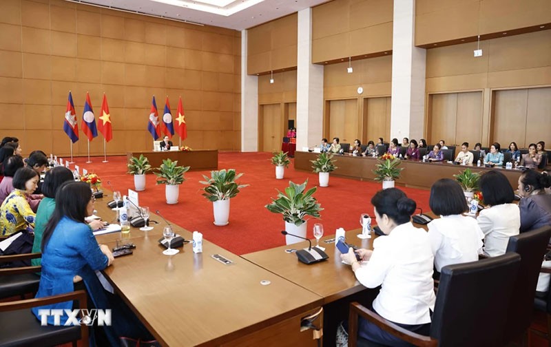 Chủ tịch Quốc hội Trần Thanh Mẫn tiếp đoàn đại biểu Hội Phụ nữ Lào và Campuchia Chủ tịch Quốc hội Trần Thanh Mẫn tiếp đoàn đại biểu Hội Phụ nữ Lào và Campuchia