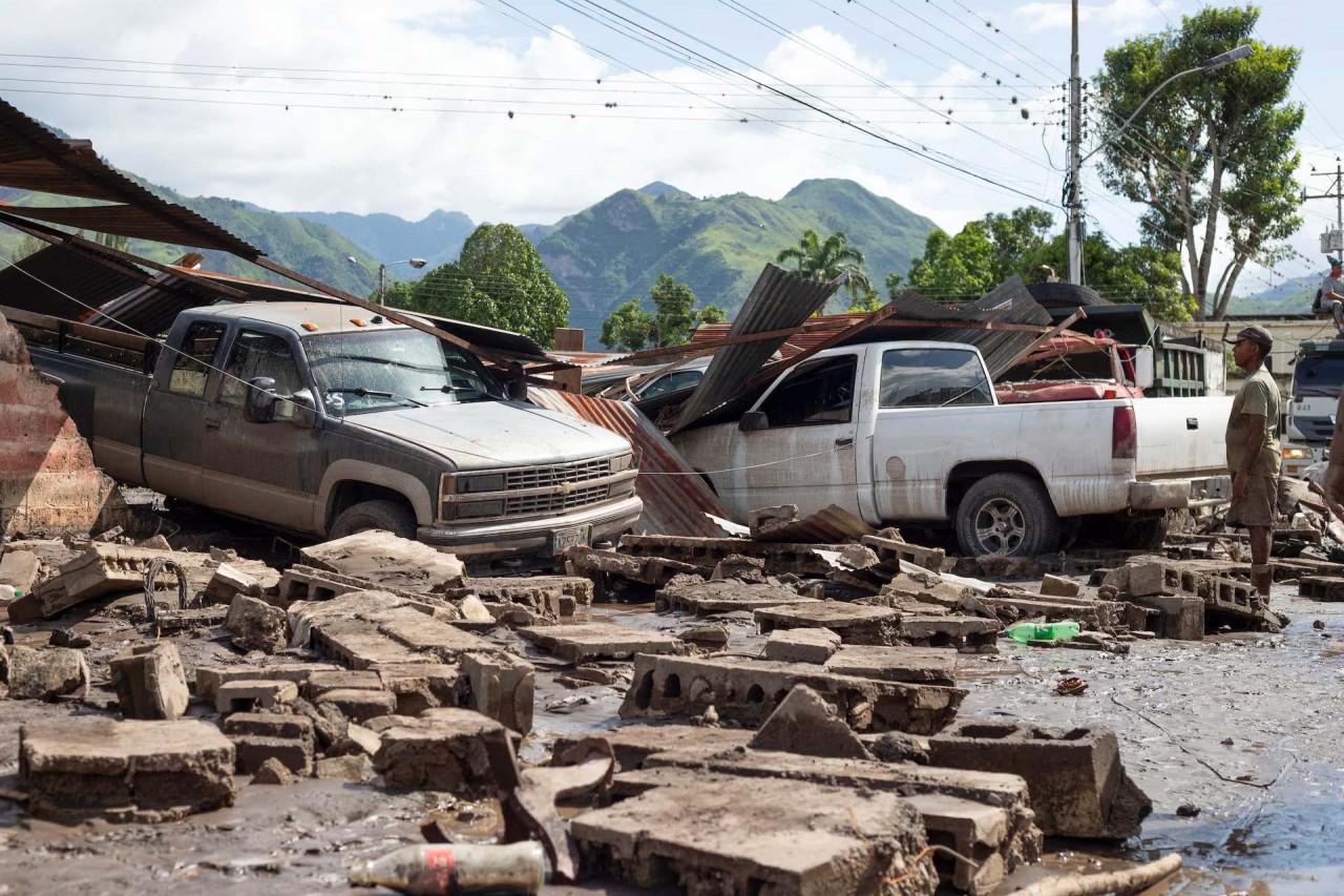 Đống đổ nát như ‘ngày tận thế’ sau khi siêu bão Beryl càn quét qua vùng Caribbean