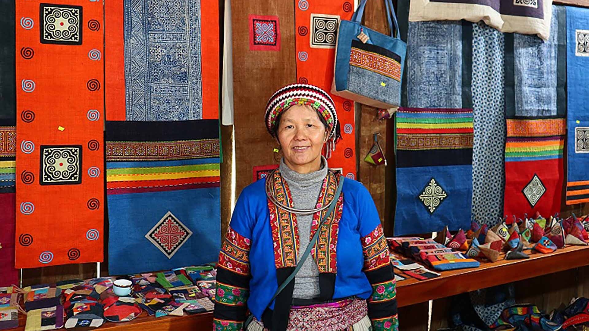 Người giữ lửa nghề dệt lanh Lùng Tám