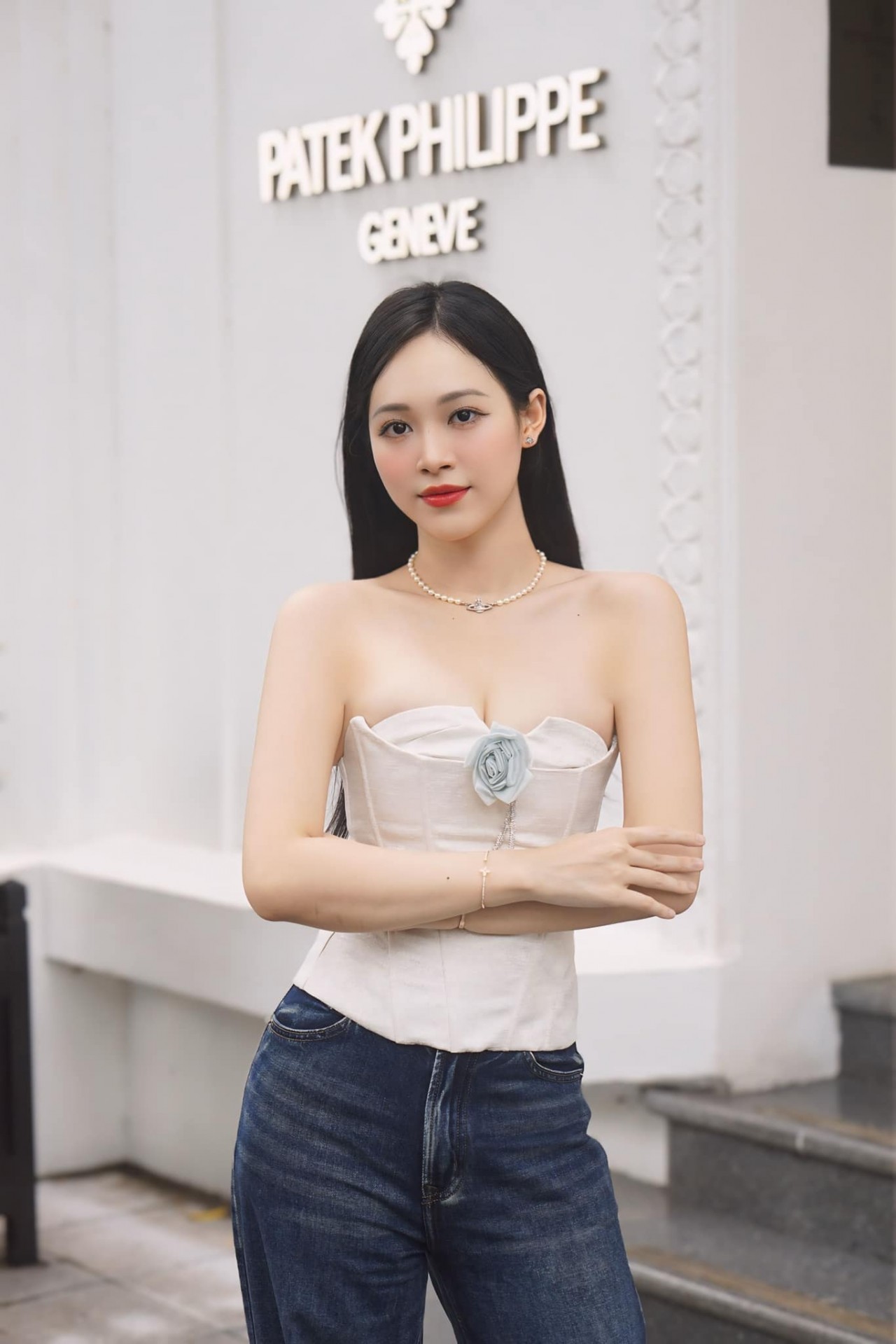 Á hậu Trịnh Thùy Linh