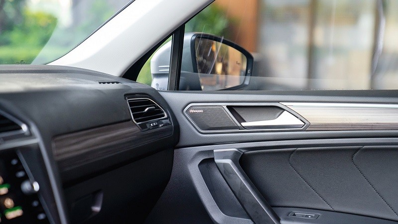 Cận cảnh Volkswagen Tiguan Platinum 2024 vừa ra mắt tại Việt Nam, giá 1,688 tỷ đồng Cận cảnh Volkswagen Tiguan Platinum 2024 vừa ra mắt tại Việt Nam, giá 1,688 tỷ đồng