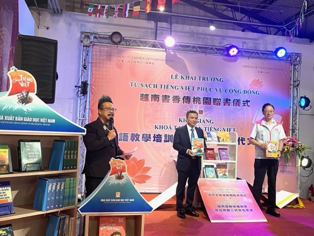 Tập huấn nghiệp vụ giảng dạy tiếng Việt cho giáo viên kiều bào tại Đài Loan Tập huấn nghiệp vụ giảng dạy tiếng Việt cho giáo viên kiều bào tại Đài Loan