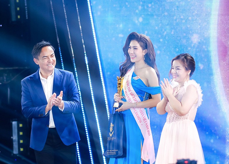 Á hậu Nguyễn Mạnh Song Hà - Người đẹp truyền cảm hứng Á hậu Nguyễn Mạnh Song Hà - Người đẹp truyền cảm hứng