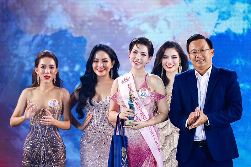 Á hậu Nguyễn Mạnh Song Hà - Người đẹp truyền cảm hứng Á hậu Nguyễn Mạnh Song Hà - Người đẹp truyền cảm hứng