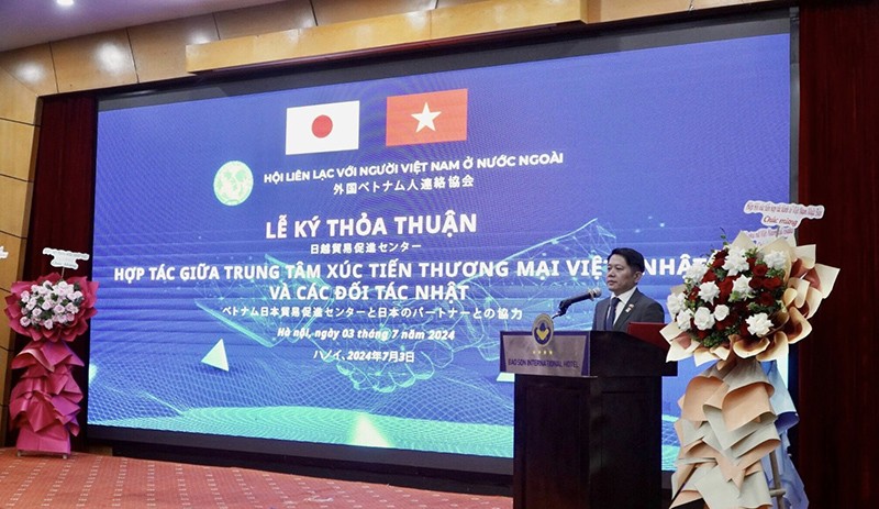 Ông Ngô Trịnh Hà – TLS Việt Nam tại Osaka, Nhật Bản phát biểu.