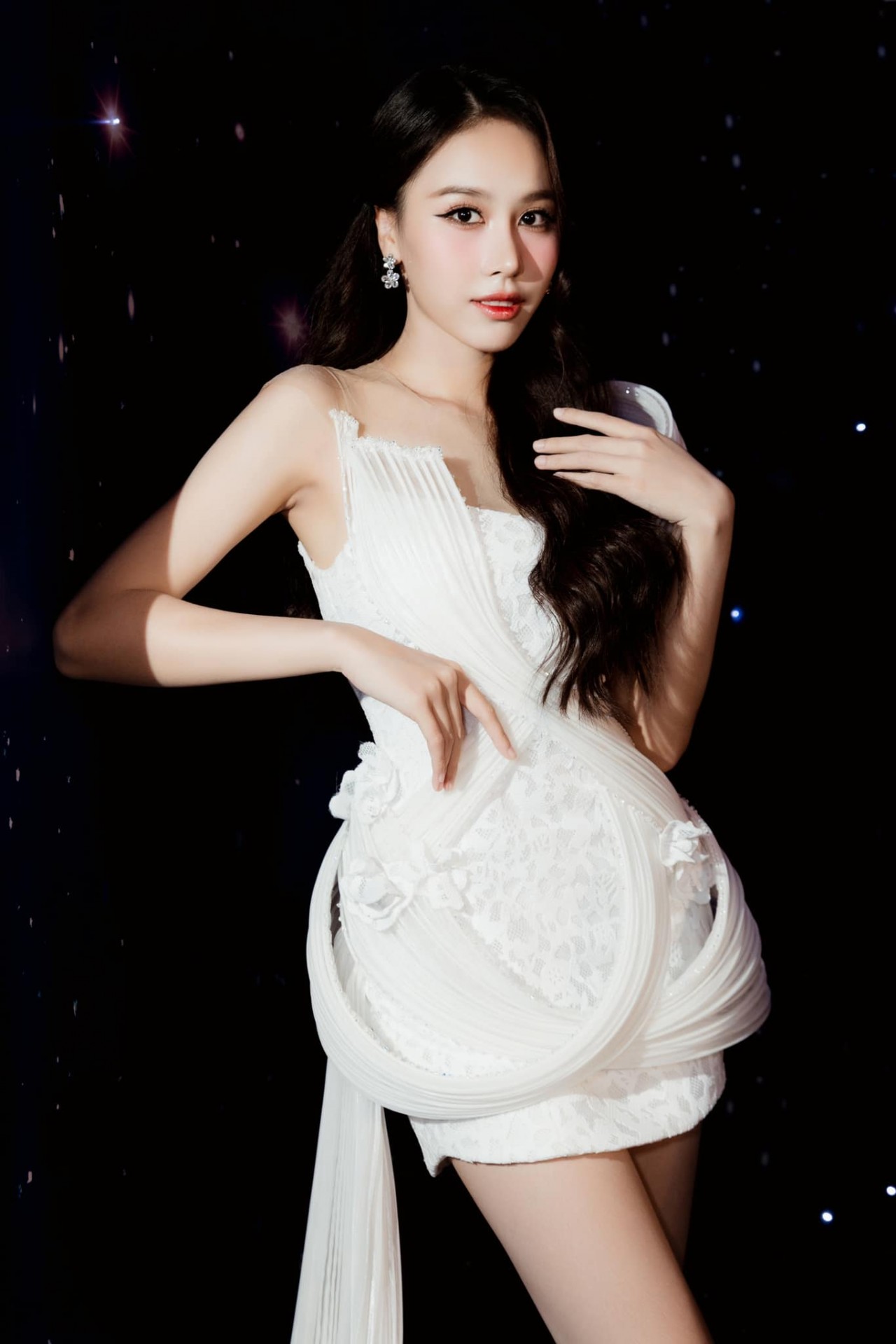 Á hậu Lê Nguyễn Ngọc Hằng Á hậu Lê Nguyễn Ngọc Hằng