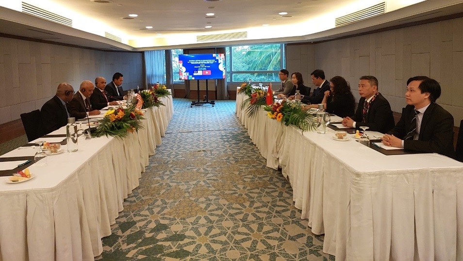 Thúc đẩy mối quan hệ đối tác chặt chẽ với ASEAN và Trung Quốc trong lĩnh vực xây dựng Thúc đẩy mối quan hệ đối tác chặt chẽ với ASEAN và Trung Quốc trong lĩnh vực xây dựng